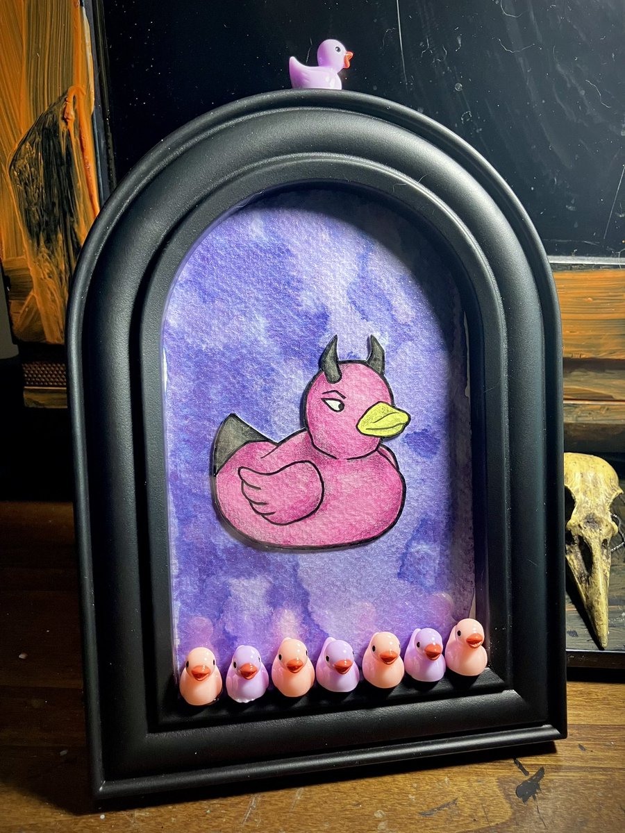 ellyrussell93's tweet photo. Anyone remember these little Devil Ducks? 

#devilduck #glitter #watercolor #ink #rubberduck #tinyducks #illustration 
#painting #vintage #Collectible #2000s
#accoutraments #devilduckie https://t.co/UKHNJttvSH