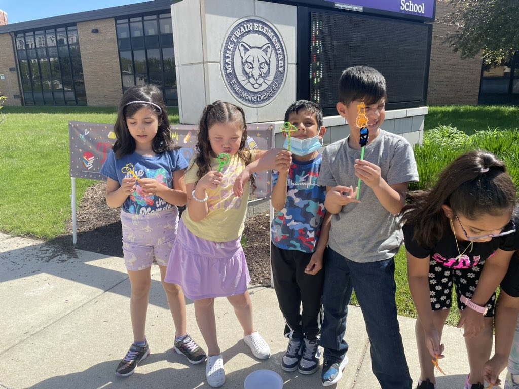 Ms. Mandik tweet media