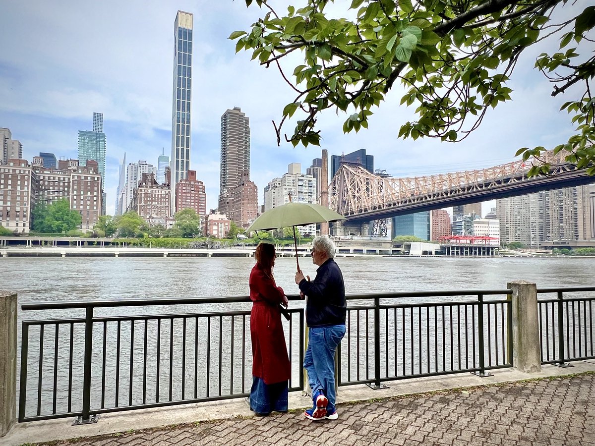 Hoy NY nos regala un precioso skyline. #TheRoomNextDoor.