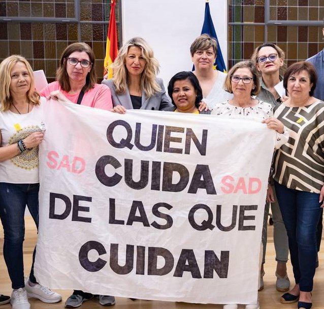 SindicatoSad's tweet photo. En la mañana de hoy hemos estado en @empleogob trasladando los problemas de salud que nos ocasiona el trabajo de #SADenLUCHA. No tenemos grúas para levantar personas, y inspección de trabajo no entra en los domicilios #ITSS. Trabajar nos deja rotas antes de llegar a los 55. https://t.co/ojBBmSya6T
