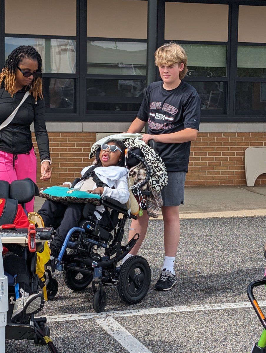 The Leach School was proud to host the @SpecialOlympics today! Our athletes had a blast! Thank you to @CABucs_Baseball team and @paduaacademy for volunteering and supporting this event.
#powerofwecsd
#leachislimitless