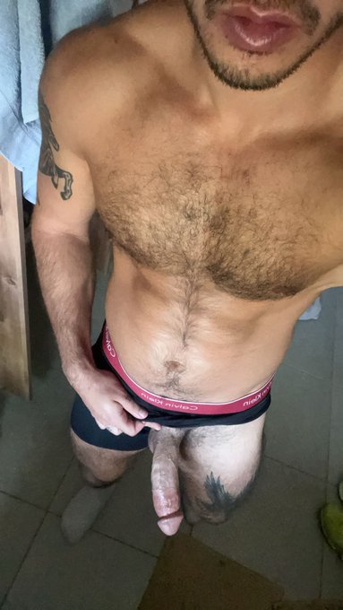 Take it out my Calvin&rsquo;s https://t.co/Vr0M53H67M