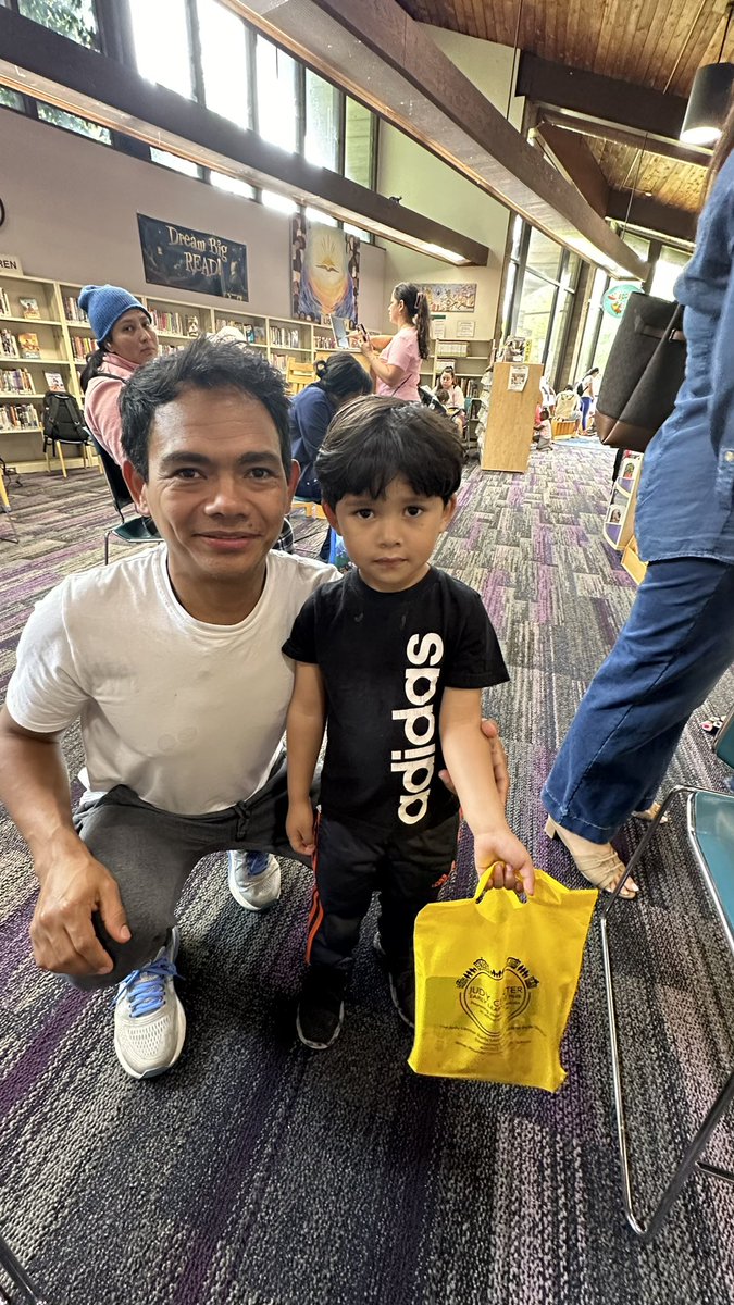 BGJudyAACPS's tweet photo. Pictures from yesterday! Pre Kindergarten Registration SY 2024-2025 @EcesrAacps  @BelleGroveAACPS  @AACountySchools @aacpl https://t.co/PCRtTeGKcX