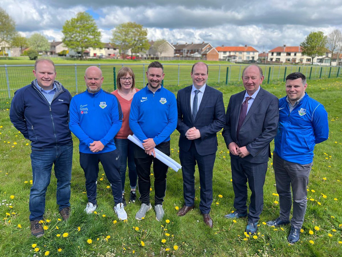 Thanks to William Irwin and Cllr Gareth Wilson for inviting me to @RichhillAFC and @MhillSwifts to hear about their development plans. I’m committed to delivering for local football right across NI, at performance and grassroots levels. ⚽️