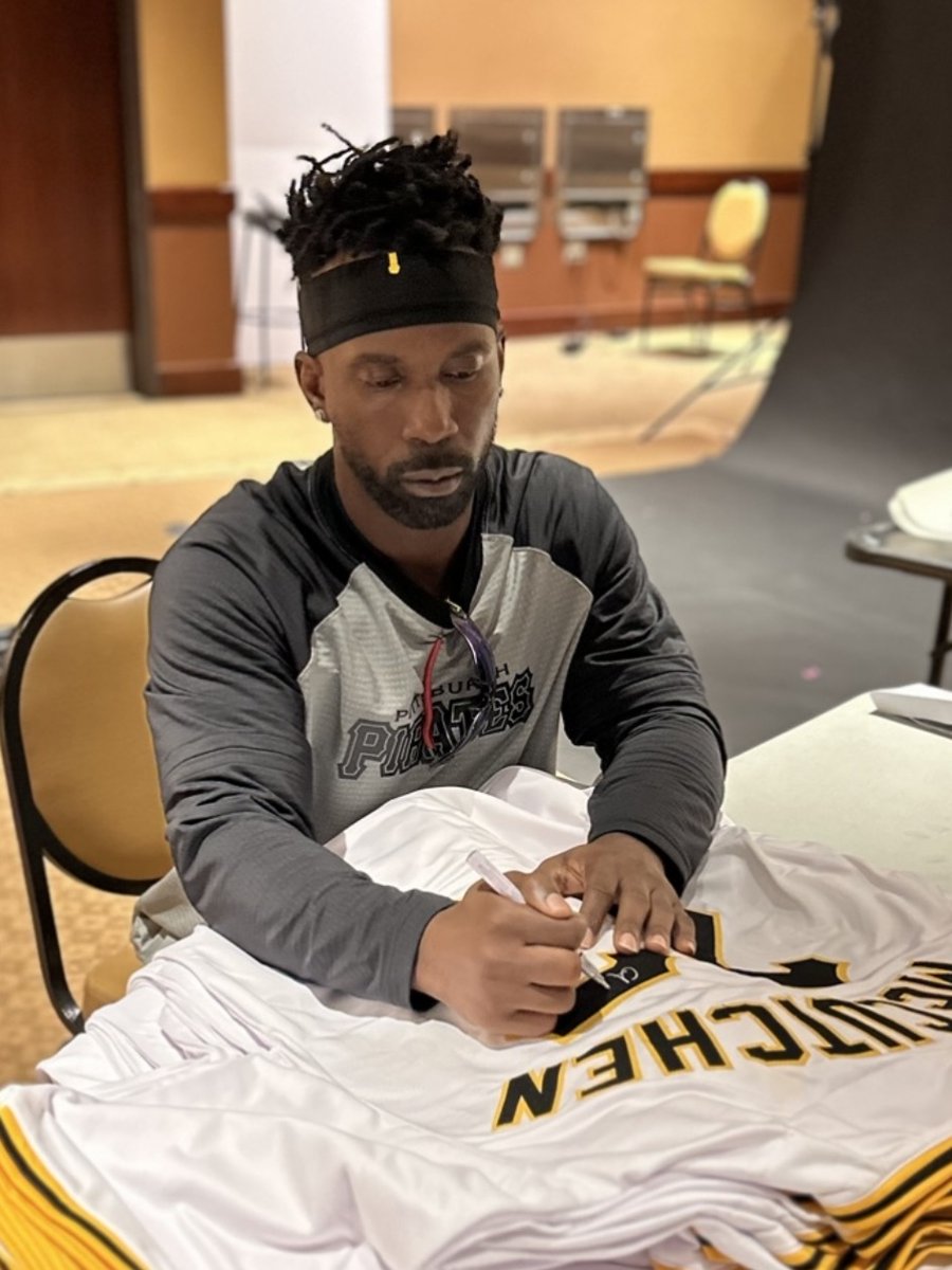 ⚾️ FIRST PITCH DEAL ⚾️ Andrew McCutchen autographed jerseys: $145! Discount code: 'CUTCH22' ⬇️⬇️⬇️ tseshop.com/products/andre…