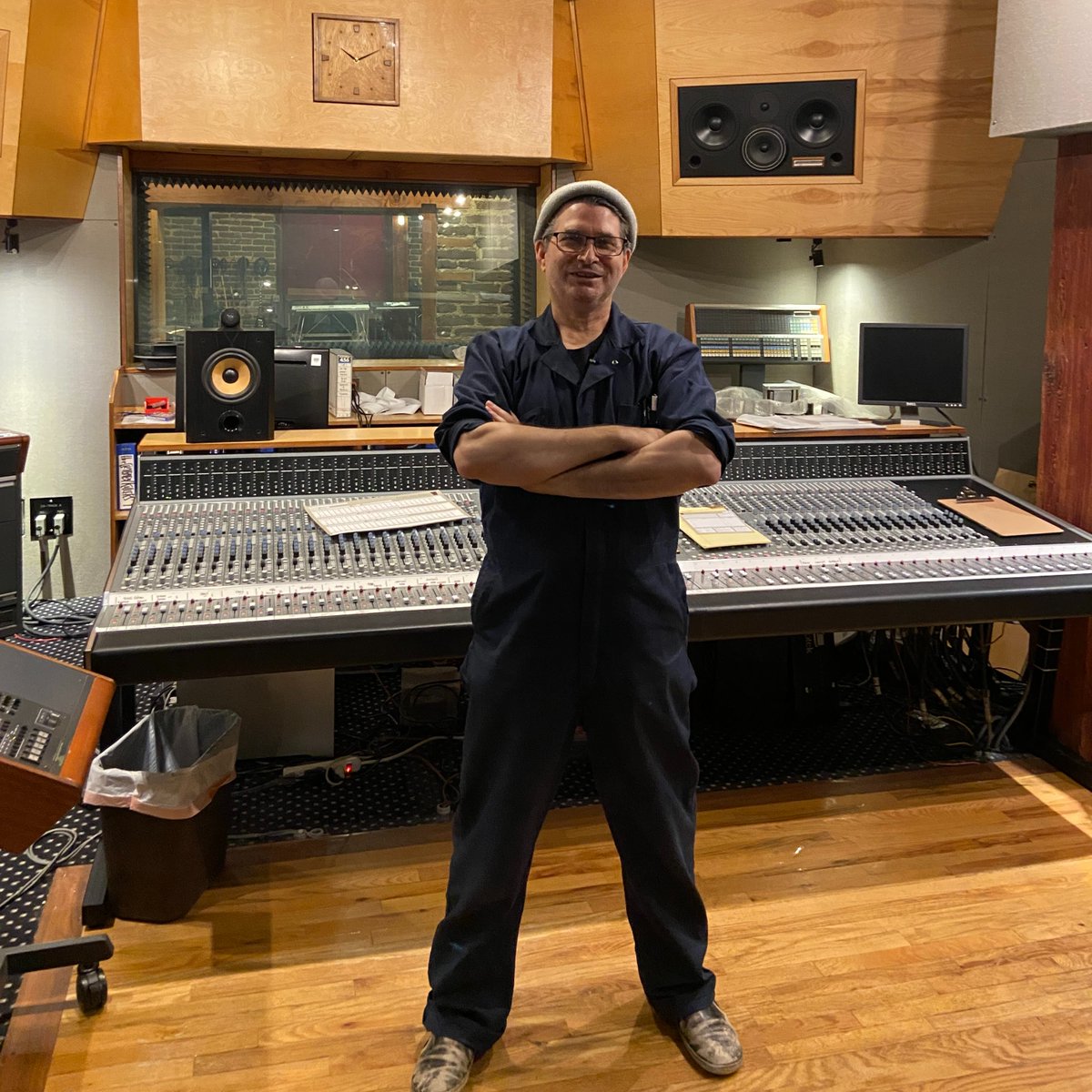 RahRahRaina's tweet photo. i can't believe the news that steve albini died. i just can't. one of the greats just in general - and one of the kindest, most memorable interviews i've ever been lucky enough to do. absolutely heartbreaking. a huge loss. https://t.co/ne2BaEO2ue