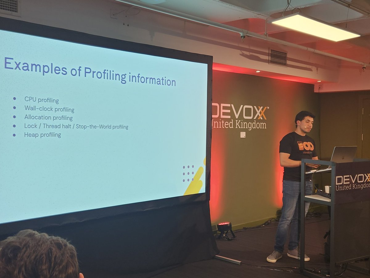 Overview of continuous profiling, the emerging observability signal, by @laytoun of @SpotifyEng at #Devoxxuk. If you want to learn how OpenTelemetry supports profiling, check this out: logz.io/blog/opentelem… @DevoxxUK @Spotify