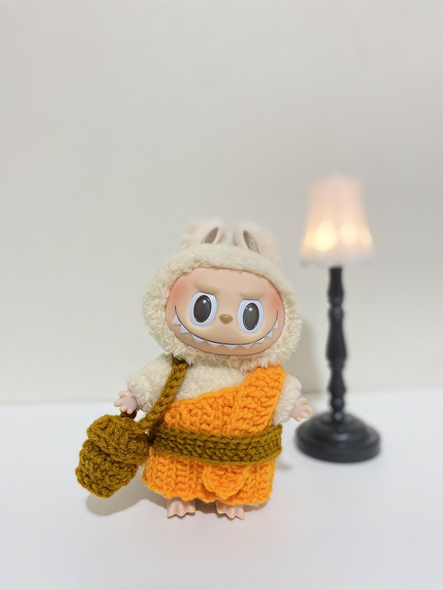 มาในธีม ใส่สบง แล้วทรงพลัง ☀️

#ลาบูบู้ #ลาบูบู้มาการอง #ชุดลาบูบู้ #ชุดตุ๊กตา #ชุดไหมพรม #โครเชย์ #crochet #labubu #ของขวัญ #ตุ๊กตาคาแรคเตอร์