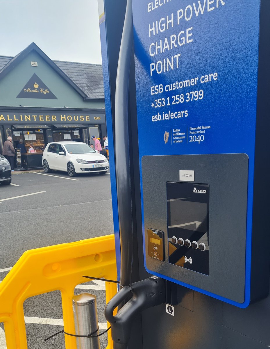 New high power charge points for EVs coming to Ballinteer. Right next to Ballinteer House and SuperValu. The charging network is coming with new publicly available chargers popping up every week and all new developments required to have them. #Ballinteer #EVs