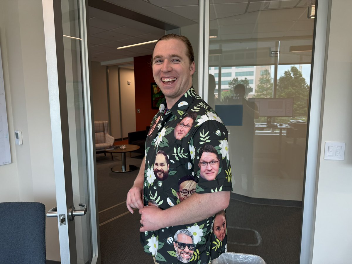 Hey Y’all give some congratulations to Liam on a successful Thesis Defense and getting a Hawaiian shirt with the village that supported him in the lab 🍾🎊🎈#ProudPI