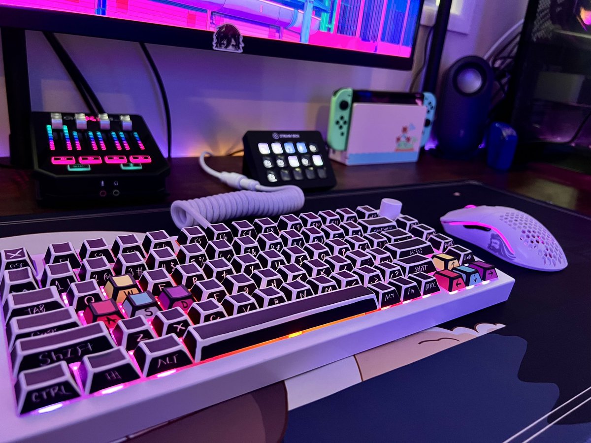 Graeluxe's tweet photo. ✨ GLORIOUS KEYCAP GIVEAWAY!! ✨

Enter for a chance to win your very own limited edition Sketch keycaps!

💛 Follow @Graeluxe &amp; @Glorious 
💖 Like &amp; RT
💙 Tag your bestie 

❣️ GIVEAWAY DISCLAIMERS ❣️

winner must be from eligible country: https://t.co/r4h66VlRMR https://t.co/sj4VFbtClb