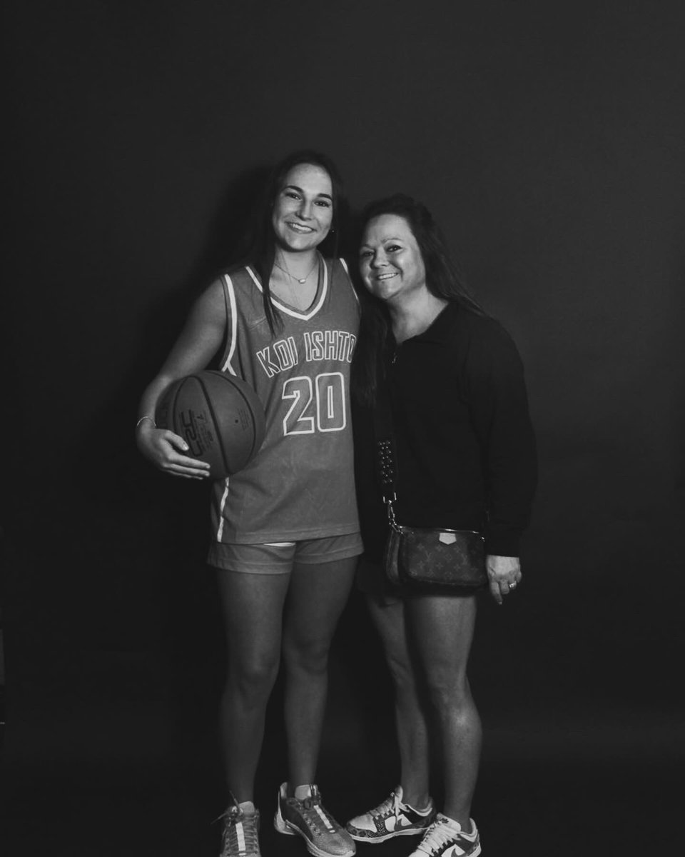 Kylie Ross tweet media
