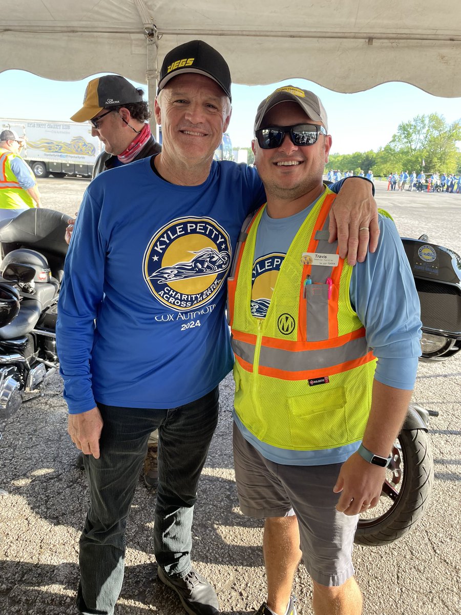 Man, what a cool experience today being part of the support team for the @KPCharityRide and @VictoryJunction at Manheim Indianapolis! Was awesome getting to meet some great people and chat with @Kenny_Wallace about motorcycles for a bit! Safe travels to all the riders!