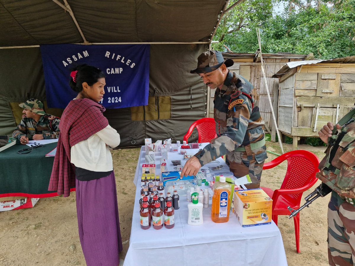 ASSAM RIFLES CONDUCTS MEDICAL CAMP AT NAGALAND #AssamRifles conducted a Medical Camp at Mokie Village in Phek District in #Nagaland. A total of 127 individuals which included 53 Males, 48 females and 26 children benefitted from the Medical Camp organised on World Red Cross Day.…