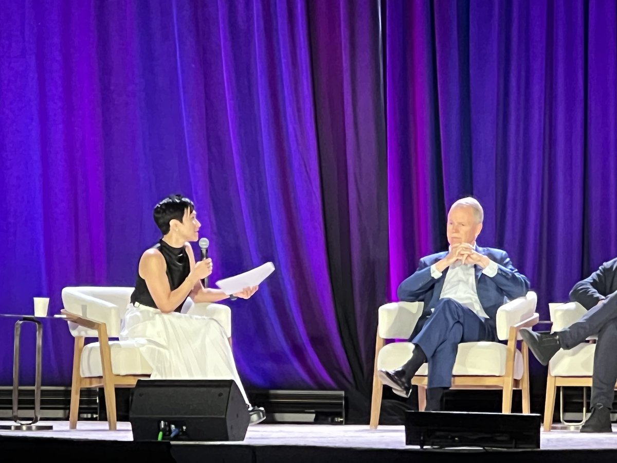 jasonhartke's tweet image. At the #WELLConference, @GeorgeOliverJCI discusses how @johnsoncontrols is using #WELL across its buildings to demonstrate health leadership and inspire others to do the same.