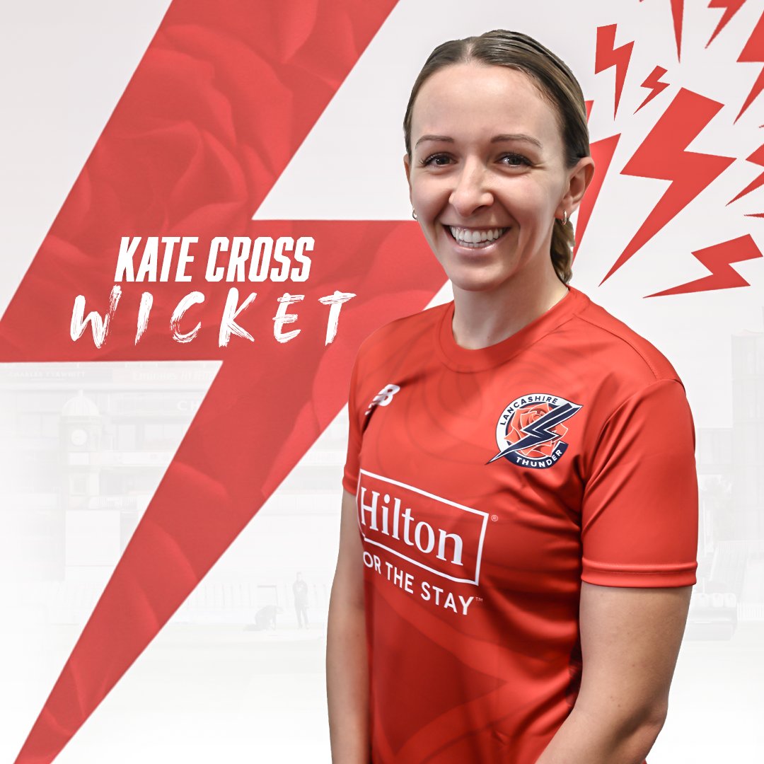 YESSS!!! 💪 It goes wrong for Wong as she heaves @katecross16 high straight to Seren Smale in the deep! 257-6 (47.2) Watch LIVE on #LancsTV! 💻➡️ bit.ly/THUvSPA24 💥 #BringTheThunder