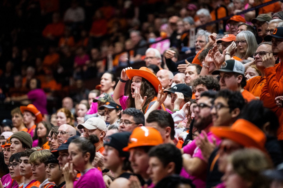 Beaver Nation rewrote the record book this year ✍️ 🔸 Single-season attendance record (103,110) 🔸 Gill Coliseum postseason record (7,227) 🔸 Single-game student ticket record (2,369) 🔸 Three-straight home games of 8K+ for the first time ever #GoBeavs x @BeaverDam