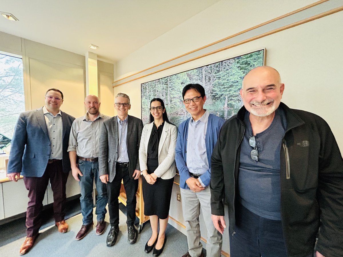 PeaSoybeanUSask's tweet photo. Congratulations to Loveleen Kaur Dhillon on her successful PhD defense. Her work on nitrogen fixation provides important insight in our pea breeding program. We celebrate this highlight in your research career with you!!!!
@TomWarkentin @LoveleenKaur024 @CDC_USask
@agbiousask https://t.co/5eKZ0QX7o8