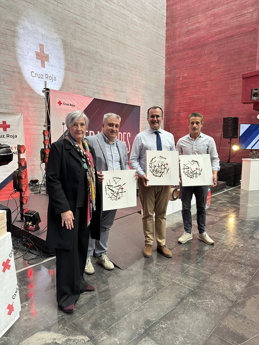 PREMIO INCLUSIÓN SOCIAL. Distinción que han recibido YMCA, Fundación Pioneros y APIR por el fomento de la solidaridad y el compromiso de estas entidades en materia de Infancia a través del programa Caixa Proinfancia.

<a href="/ymca_esp/">YMCA España</a> <a href="/f_pioneros/">Fundación Pioneros</a> <a href="/ASOCIACION_APIR/">APIR</a>