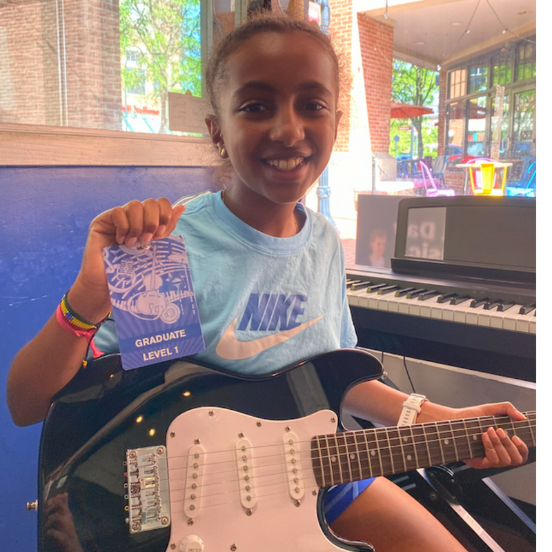 B2RLansdowneVA's tweet photo. 🎉🥳Congrats to Meelen for graduating to Guitar Level 2! 🎸🎵

To play like Meelen, sign up at https://t.co/lsoOVlCoLQ

#bachtorock #musicschool #musiceducation #guitar https://t.co/xPHb9RDwlk