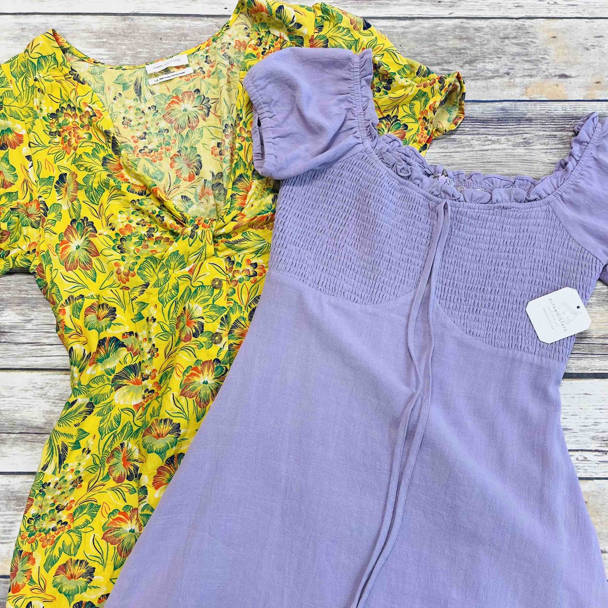 We have such cute dresses out on the floor right now! 🥰 find your next favorite outfit for less at Plato’s 🤩
———
#platoscloset #gentlyused #thriftedfashion #thriftedootd #outfitinspiration