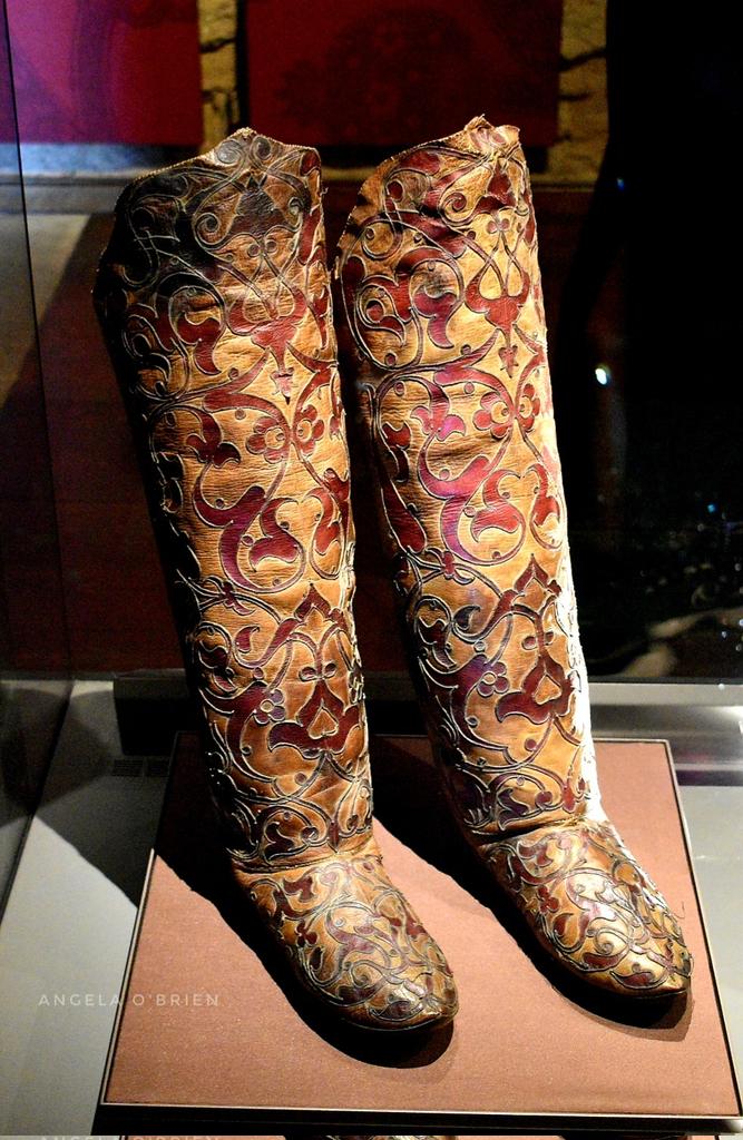 Boots that belonged to Sultan Selim II (r. 1566-1574). From the Imperial Wardrobe Collection at Topkapi Palace, Istanbul. 📷 My own.