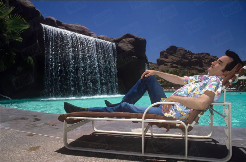 Youkounkoun75's tweet photo. Pour @ParisMatch, en 1987 et 1988, le photographe #PatrickBruchet accompagne #DickRivers dans ses « road-trips » à travers les États-Unis. https://t.co/e2bVLYd31K