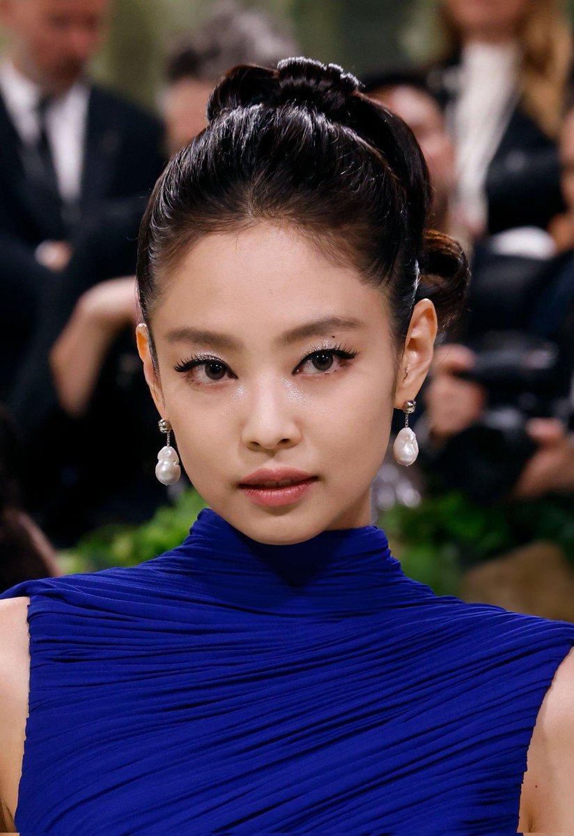 Jennie confirms her debut solo album is coming soon.