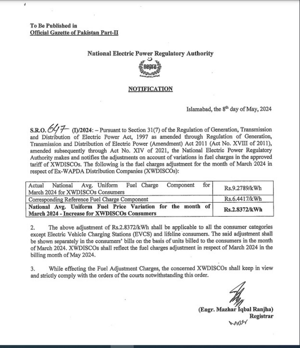 🚨پہلے ہی مہنگائی کے عذاب نے عوام کی کمر توڑ رکھی ہے اوپر سے گرمیاں آتے ہی بجلی کی قیمت میں ایک مرتبہ پھر اضافہ سراسر زیادتی ہے ۔ بجلی کی قیمتیں اس نہج پر پہنچ چکی کہ غریب ایک پنکھا چلانے سے بھی گھبراتا ہے مفت بجلی دینے کے وعدے کرنے والوں نے عوام پر بجلی گرا دی #May9th_blackday