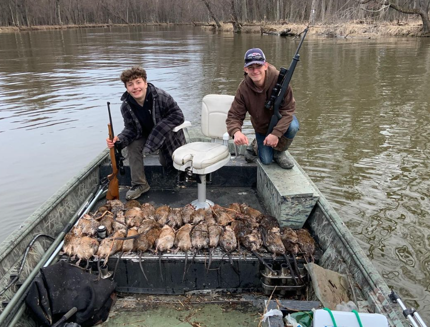 NHCART's tweet photo. Re-posting this for accuracy. This #muskrat killing occurred in Vermont but this is from a NH based hunter. Muskrats are in decline nationally and all wildlife agencies should consider limits on muskrats. #ProtectFurbearers #Coexist #WantonWaste #NHCART https://t.co/vEf0RpzPtN