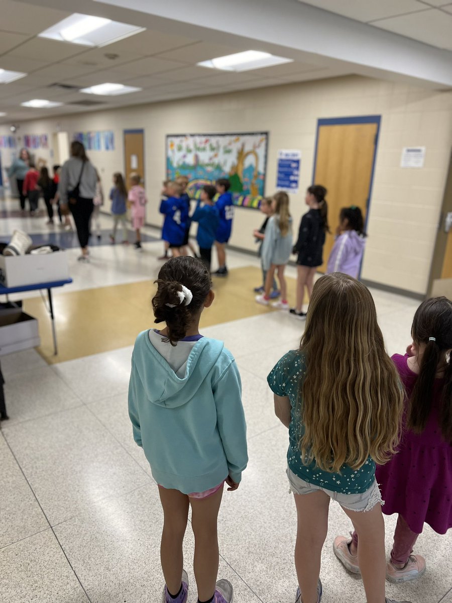 My #MorrisJays 1st grade students have had an AMAZING time this week learning more about 2nd grade & Anderson Elementary!! HUGE thank you to Mrs. Mason for showing the students around & answering ALL the questions!! 💙💙 #schoolisfun #schoolcounselor