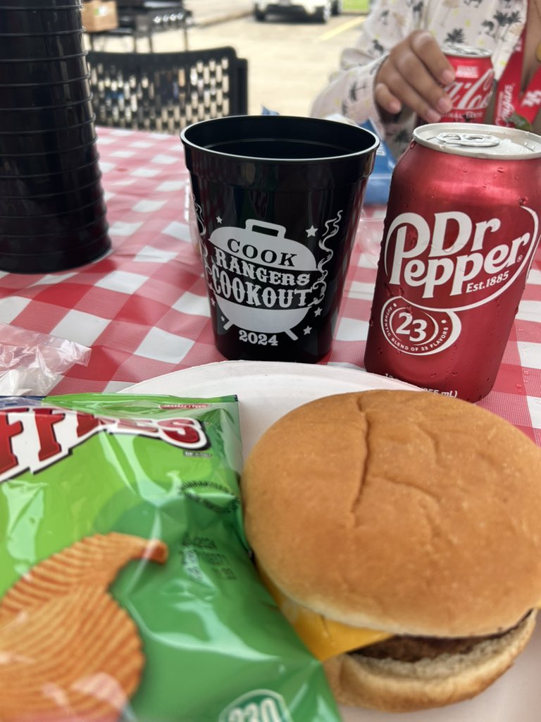 Ms_Lopez (@ms_lopez180) on Twitter photo A <a href="/CookRangers/">Cook Middle School</a> family cook out! Thank you for this nice treat! #TeacherAppreciateWeek A <a href="/CookRangers/">Cook Middle School</a> family cook out! Thank you for this nice treat! #TeacherAppreciateWeek