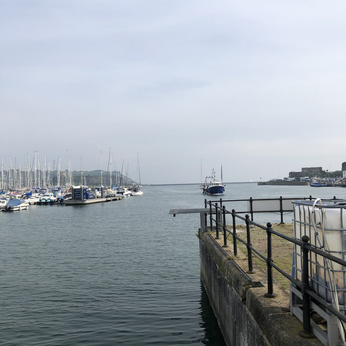 Beautiful veiled evening in #Plymouth - meeting the wonderful ⁦@LauraCHorton⁩ from ⁦@BarbicanTheatre⁩ :)