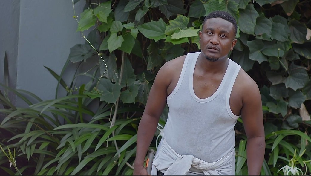 Tewewaggulanga!!!! Calvin is now opting for any job at his father's compound

#UrbanLife is airing now on #PearlMagic