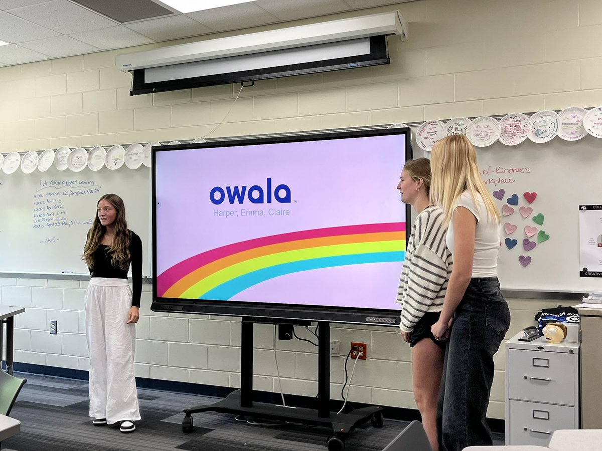 The Design Thinking Process was on full display in @SusanSchonauer Intro. to Business classes as they pitched their ideas to the class. Such great ideas and the development of their business acumen will help achieve success later in life. #IHPromise @IHSchools