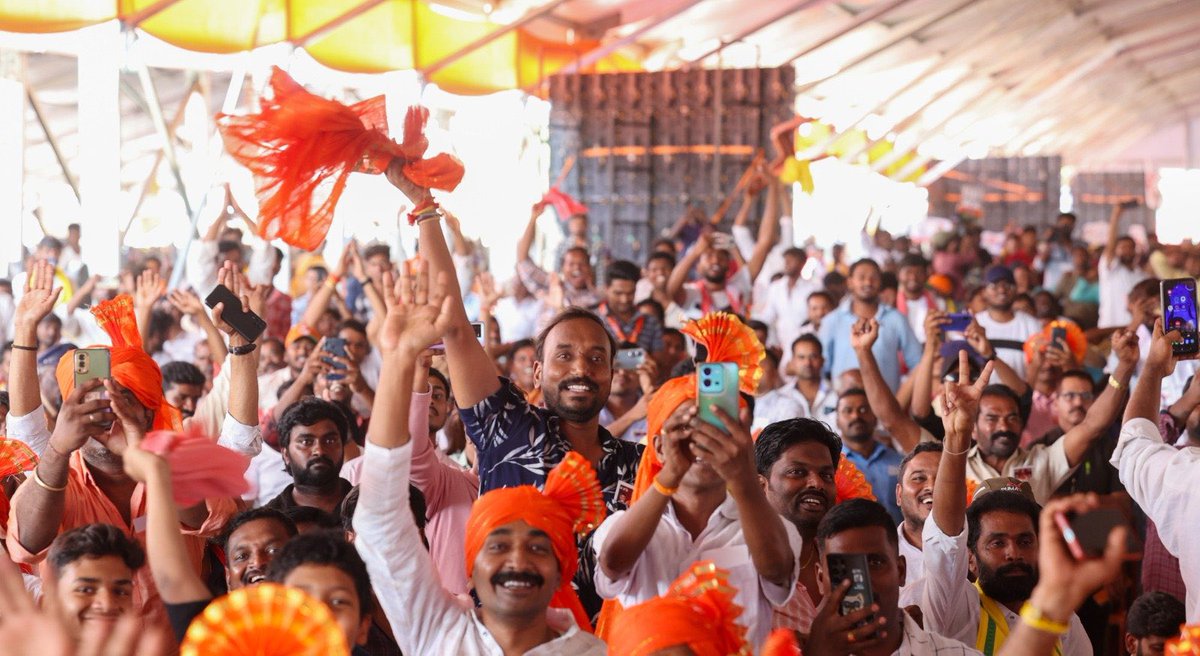A prosperous future for Andhra Pradesh demands a double-engine Govt that can steer the state away from difficulties.

Visuals from PM Modi's public meeting in Rajampet, Andhra Pradesh.