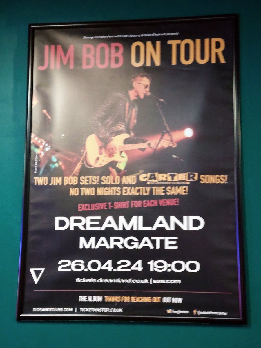 #ICYMI Here's a review of Jim Bob's recent gig in #Margate realgonerocks.com/2024/04/real-g…