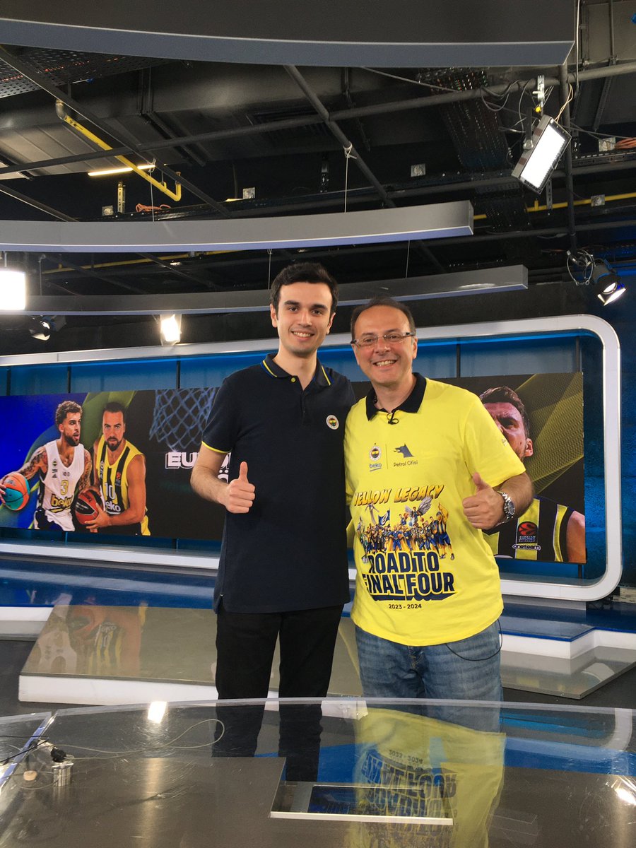 🏀Fenerbahçe Beko Erkek Basketbol Takımımız 🏆@EuroLeague Play-Off beşinci maç 🆚Monaco 👤Kıvanç Özkök & Berke Gültekin'in anlatımlarıyla ⌛️Şimdi 📺FBTV, @Fenerbahce YouTube & @RadyoFenerbahce'de. Maç Havası canlı yayınla başlıyor!