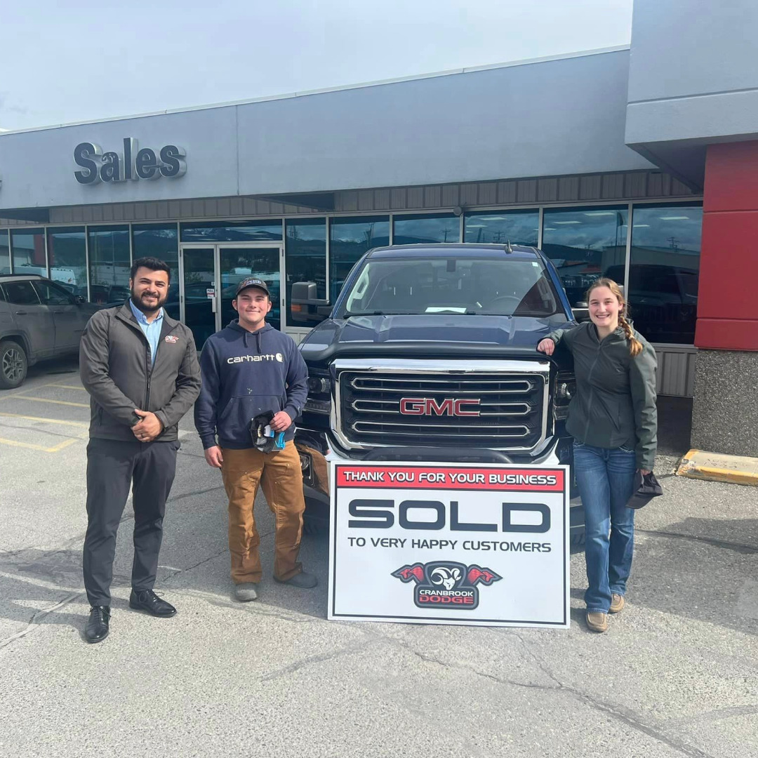 Congratulations to Corey and Sarah on their #NewToThem 2016 #GMC Sierra 2500 #truck! #CranbrookDodge #GMCSierra #GMCTruck #PreownedTruck #KootenayLife