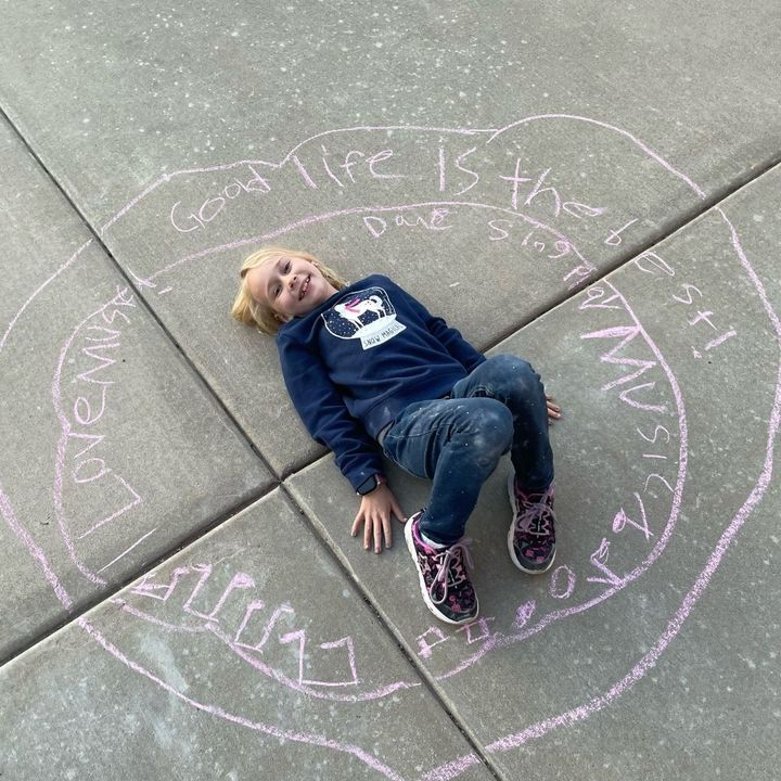 Piper out here living the good life with some chalk and fun ideas!!

#tulsakids, #tulsamoms #momsoftulsa #iwantthebestformykids #kidslife #lifekids #lifeskillsforkids #kidsonthemove