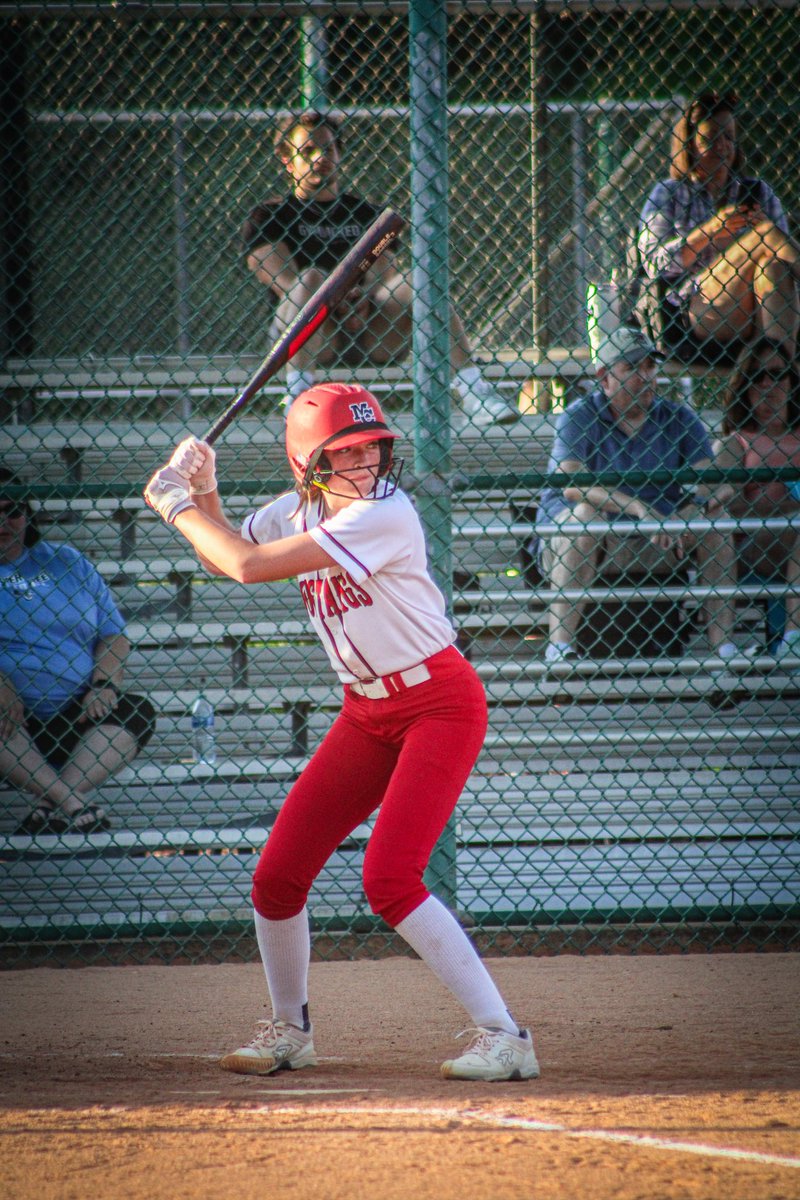 HaileyHoeft2027's tweet photo. Freshman 🥎 ✅
We came so far from only 6️⃣ girls tryouts day 1 to ending the season 9–12!  
THANKFUL for my coaches support &amp; PROUD of my team’s hard work! 
Pitching: 85 IP with 122 K’s
Batting: .30 BA and .42 OBP
@MCHS_softball_ @LLG_Dom @Org_LLG @LLGCOACH https://t.co/Finv6uxfN5