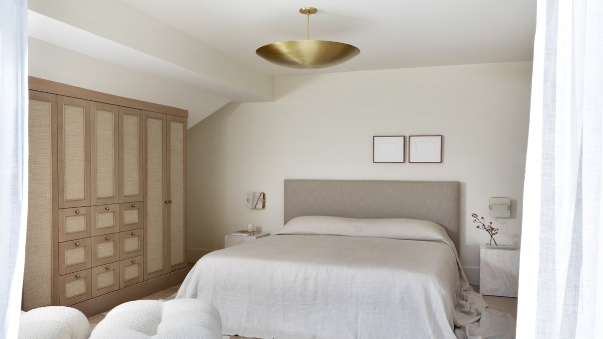 Make your bedroom a peaceful retreat with this lighting inspo from interiors experts! 😊

#Bedroom #BedroomDesigns #BedroomDesignIdeas #BedroomLighting #BedroomLightingIdeas
 #BroughtonProperties #518 #KWRI #KWRN
 LocalInfoForYou.com/151229/bedroom…