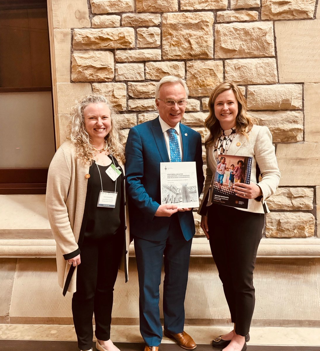 It was an honour to meet with the Chair of HESA Committee @SeanCaseyLPC on the occasion of the release of the Child Health Study report. #WeCANforKids bit.ly/46f7JQ8 @Hanigsberg @EGruenwoldt