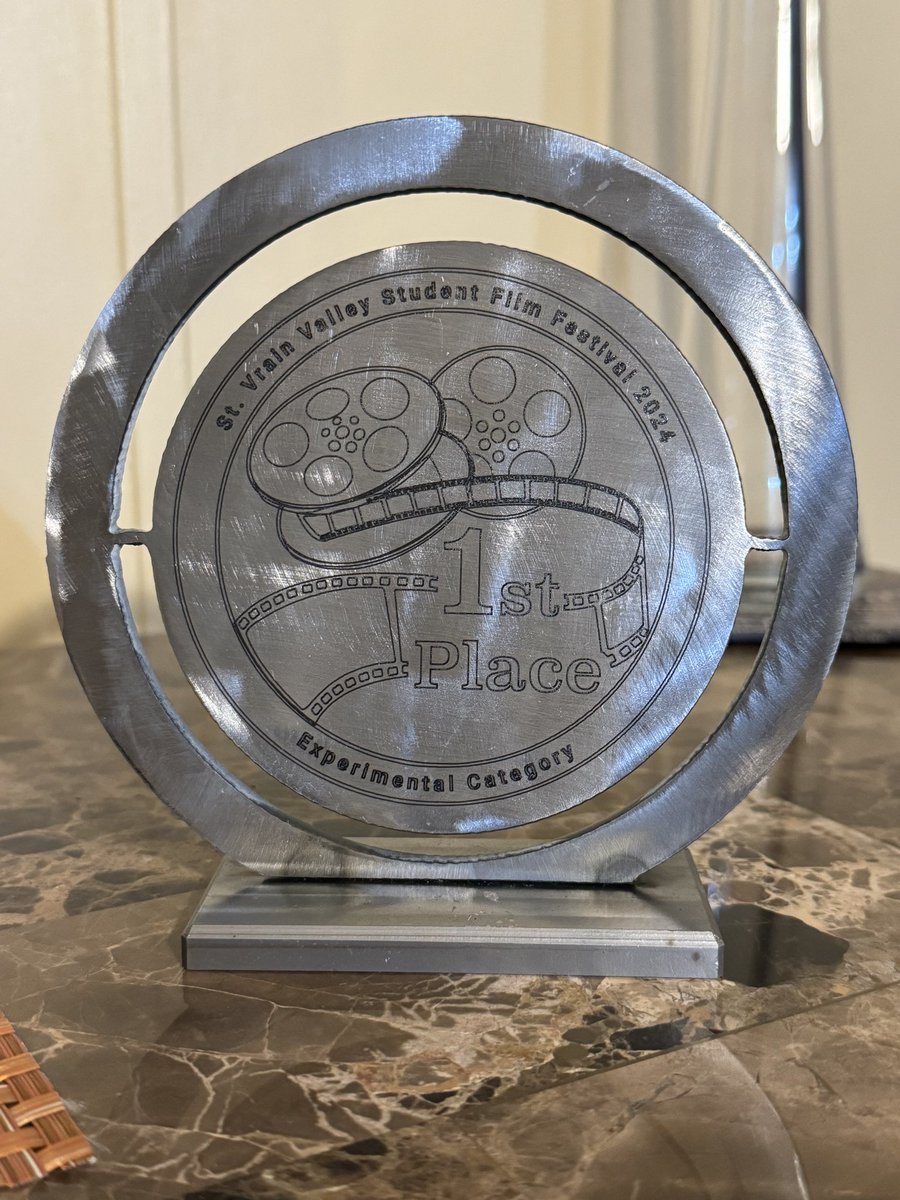 Congratulations to the Skyline team for taking home 1st place in the Experimental Film category at the SVVSD Film Festival last weekend! @KarlaAllenbach @SVVSDFineArts