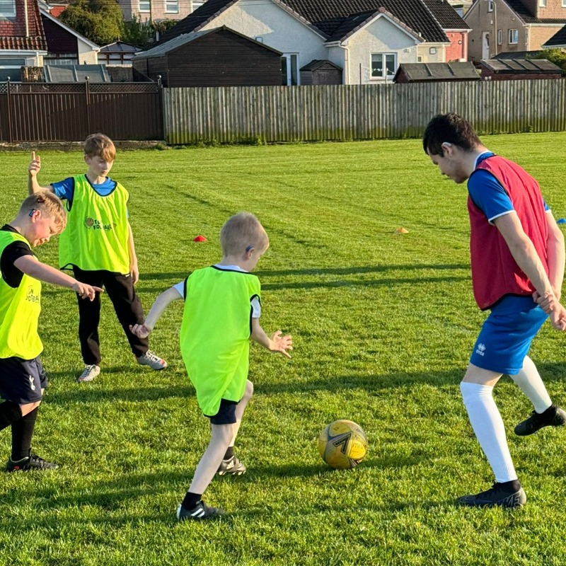 Emmanuel & Darren are loving working with youngsters at the Ayrshire Deaf Club. Ensuring that everyone in the community has access to sport regardless of their age, stage, background or circumstance is so important to us, not just on #DeafAwarenessWeek, but every week.