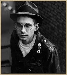 R.I.P Steve Albini 💔

Legenda di scene punk / alternative, dalam kurun waktu 40 tahun terakhir.