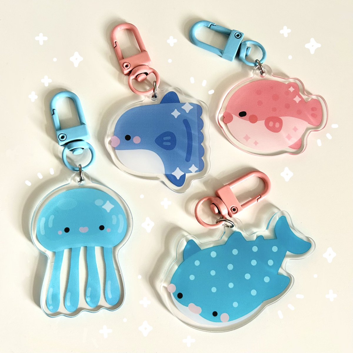 hello <3 new sealife cutie keychains available now! 🐬⭐️