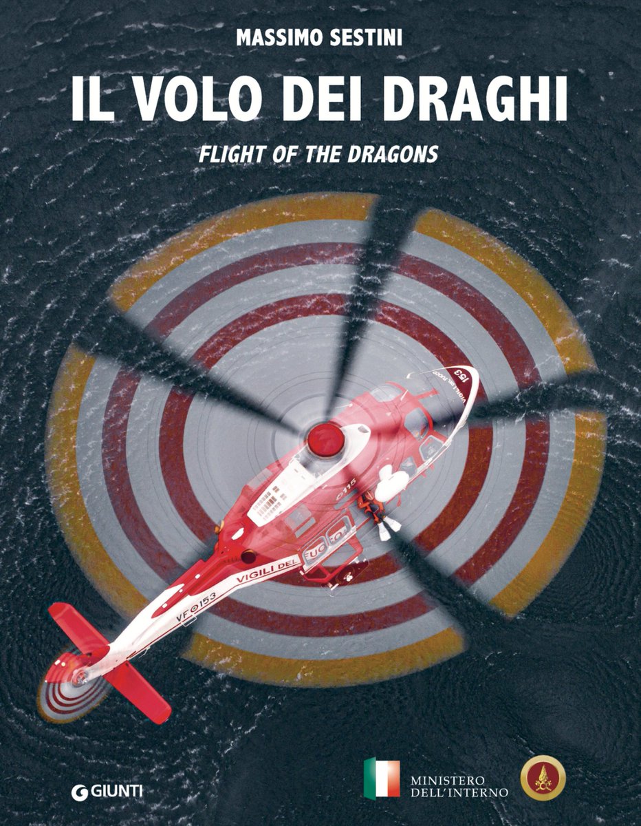 La componente aerea dei #vigilidelfuoco compie 70 anni. Per celebrare la ricorrenza alle 13:45 di domani verrà presentato al @SalonedelLibro di #Torino 'Il Volo dei Draghi', il libro fotografico realizzato con gli scatti di @massimosestini1