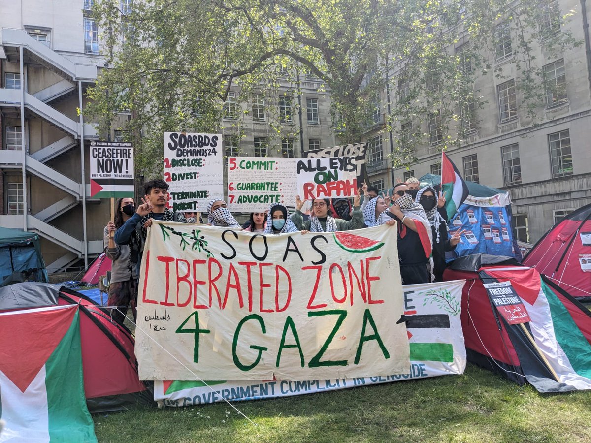Incredible energy this morning when we visited the student encampment at SOAS 💪🇵🇸
