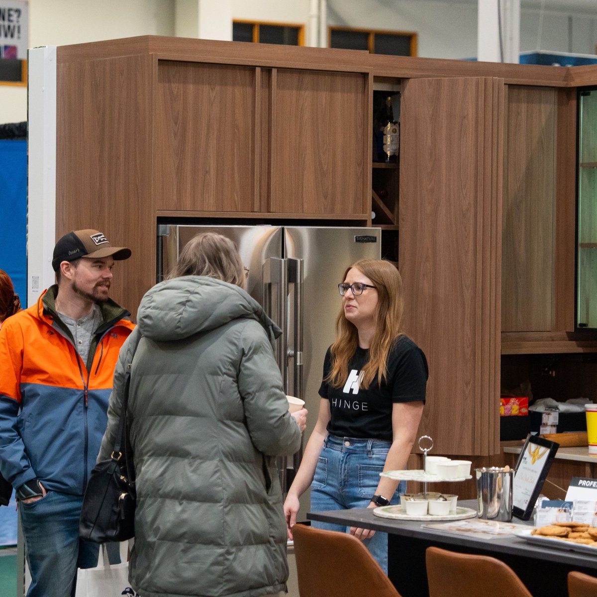 🤔 Why exhibit at a trade show? Trade shows help you raise awareness for your brand, meet new customers, connect with existing customers, find valuable B2B partners, and make sales!

Book your booth today at homestylesonline.com/renew. Hurry! Early bird pricing ends May 31.